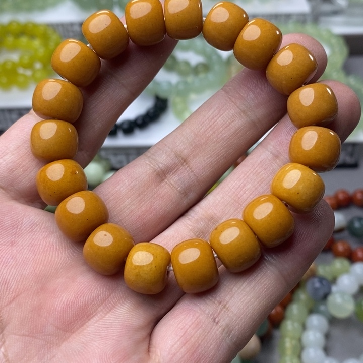 蛇纹石玉未镶嵌颈饰卡14