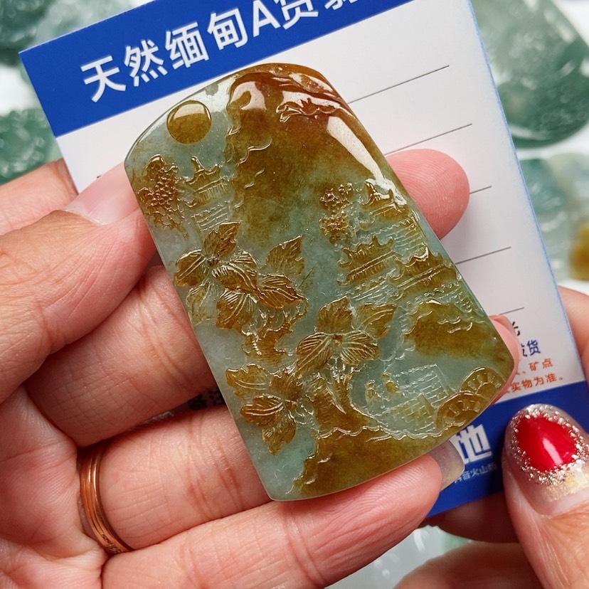 【闪购商品】翡翠颈饰未镶嵌山水
