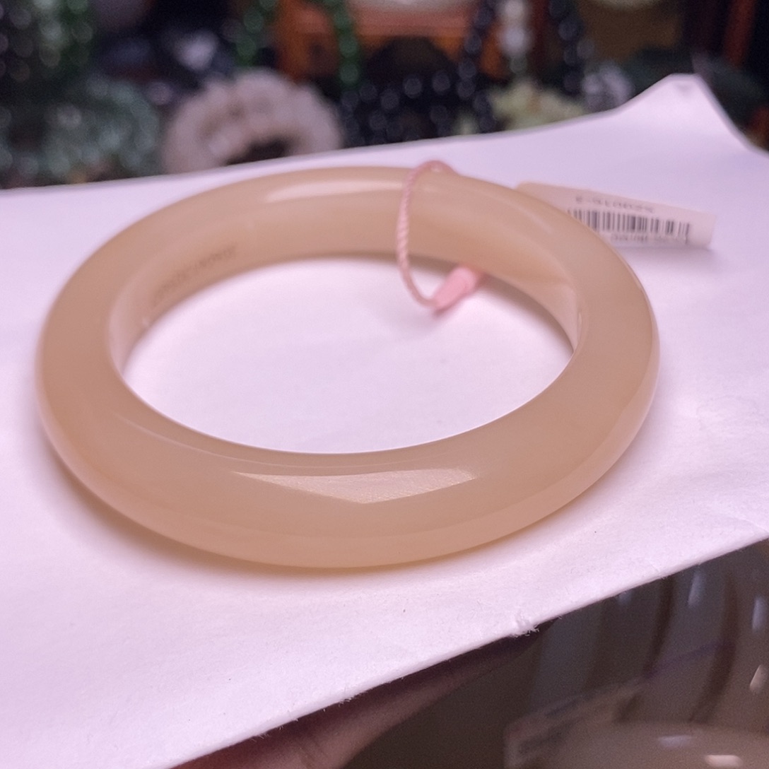 和田玉未镶嵌56.6熟藕粉老矿料红粉脂膏手镯用****2