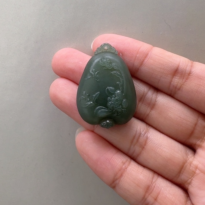 和田玉湖水绿无事牌未镶嵌