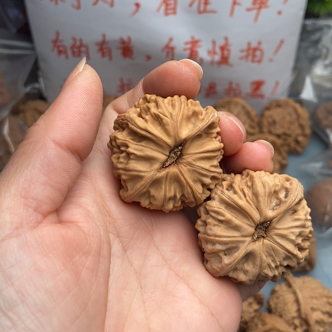 文玩核桃吊坠圣***礼天地14