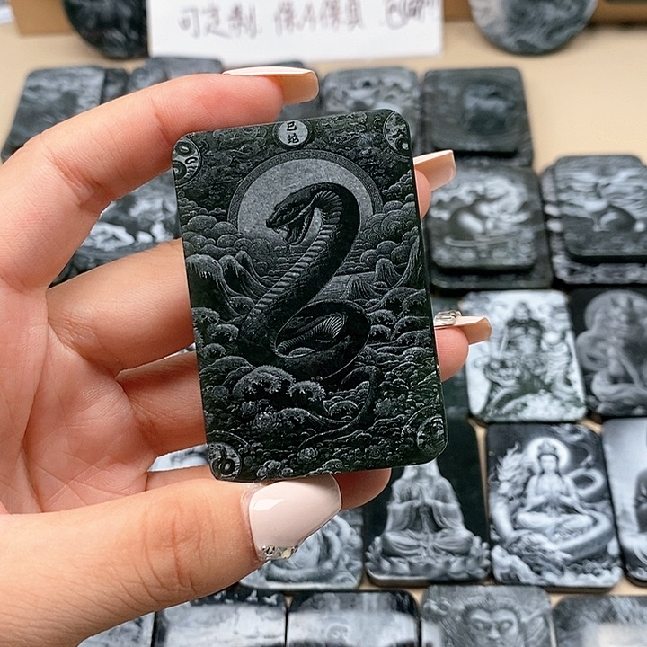 颈饰未镶嵌和田玉