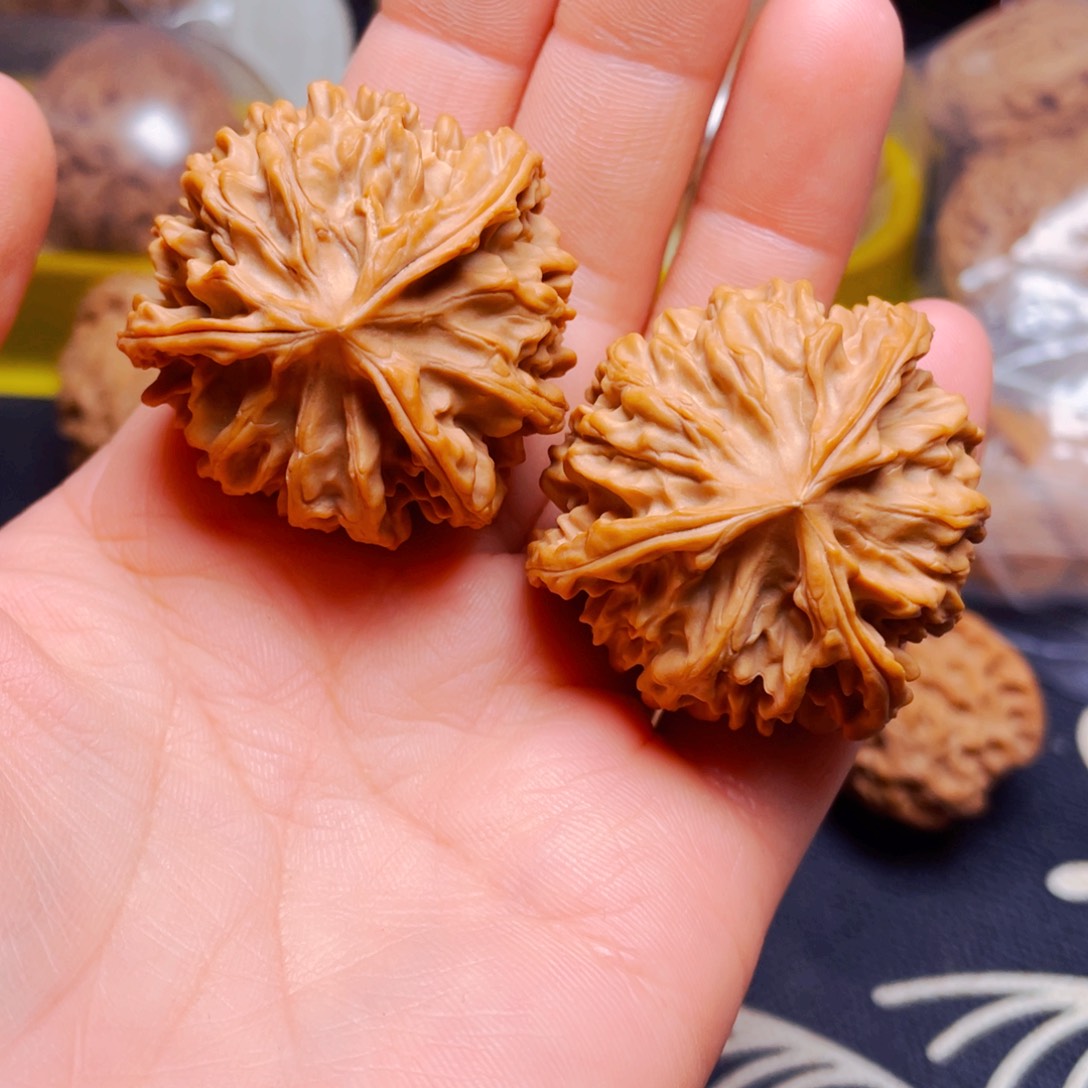 吊坠文玩核桃三愣子一对