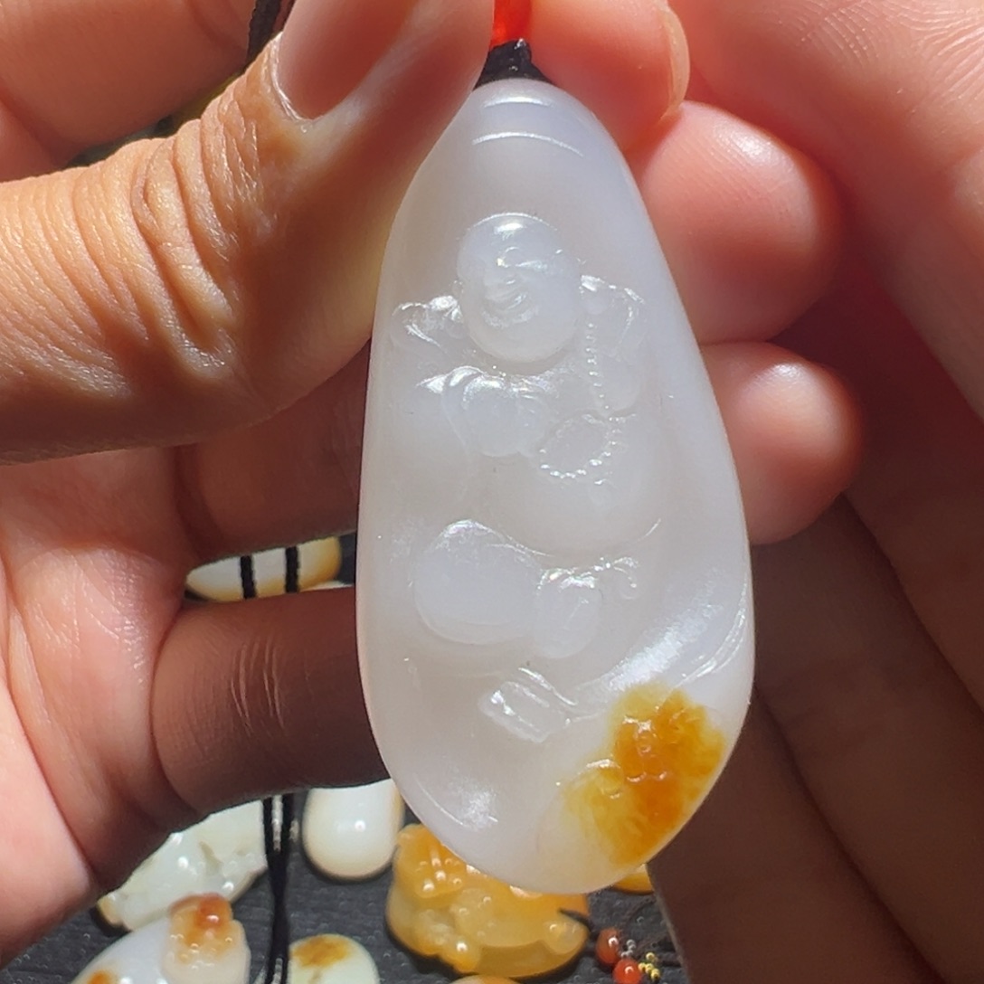 颈饰未镶嵌和田玉