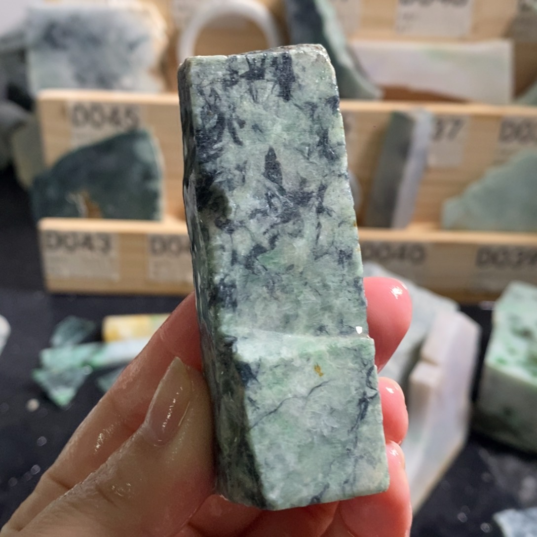 颈饰未镶嵌翡翠天然翡翠