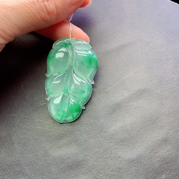 颈饰未镶嵌石英质玉香*