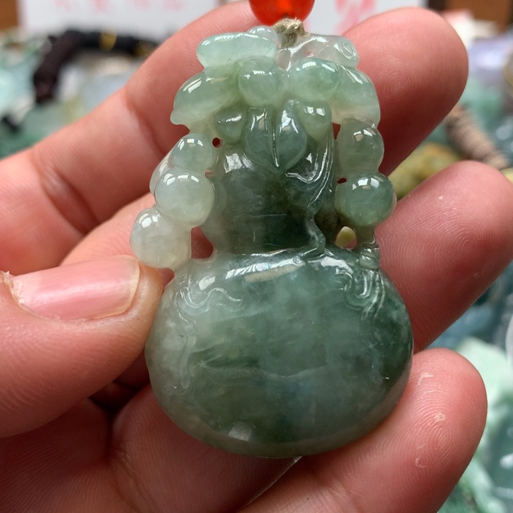 翡翠颈饰未镶嵌保真天然a货翡翠
