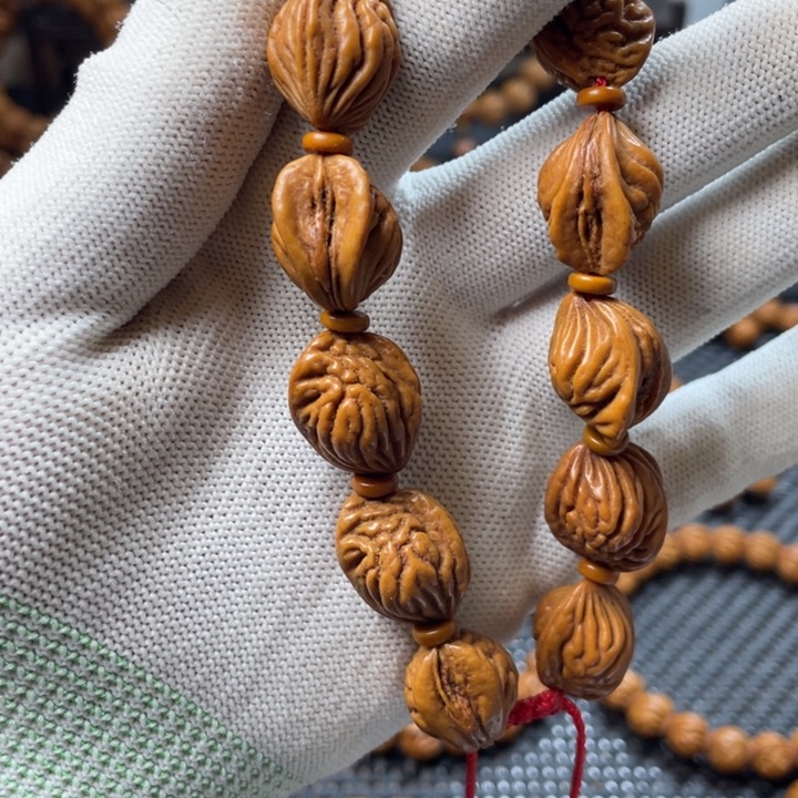 一***绵桃木秦岭野生龙纹桃核