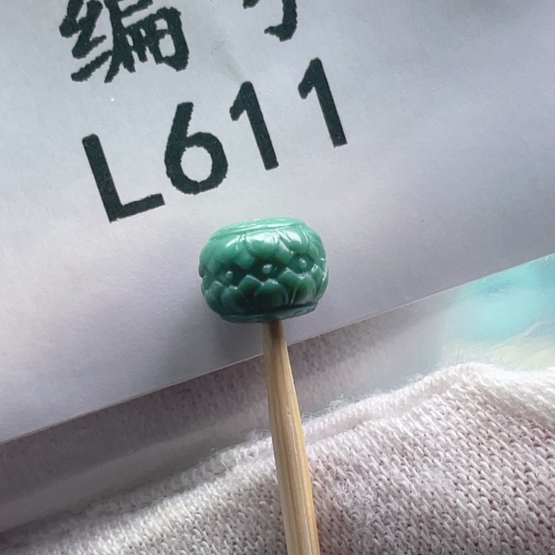 我***代绿松石足铂镶嵌天然原矿绿松石雕刻件