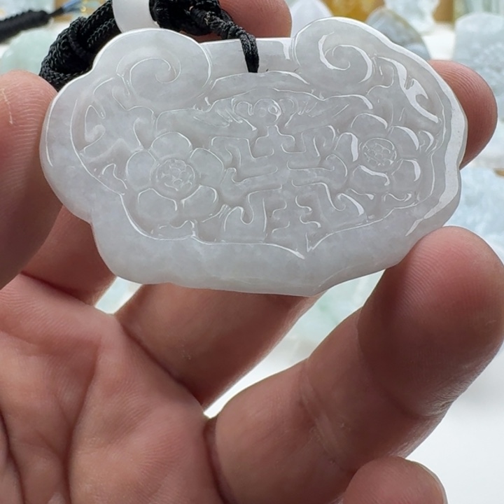 翡翠未镶嵌颈饰天然缅甸A货翡翠