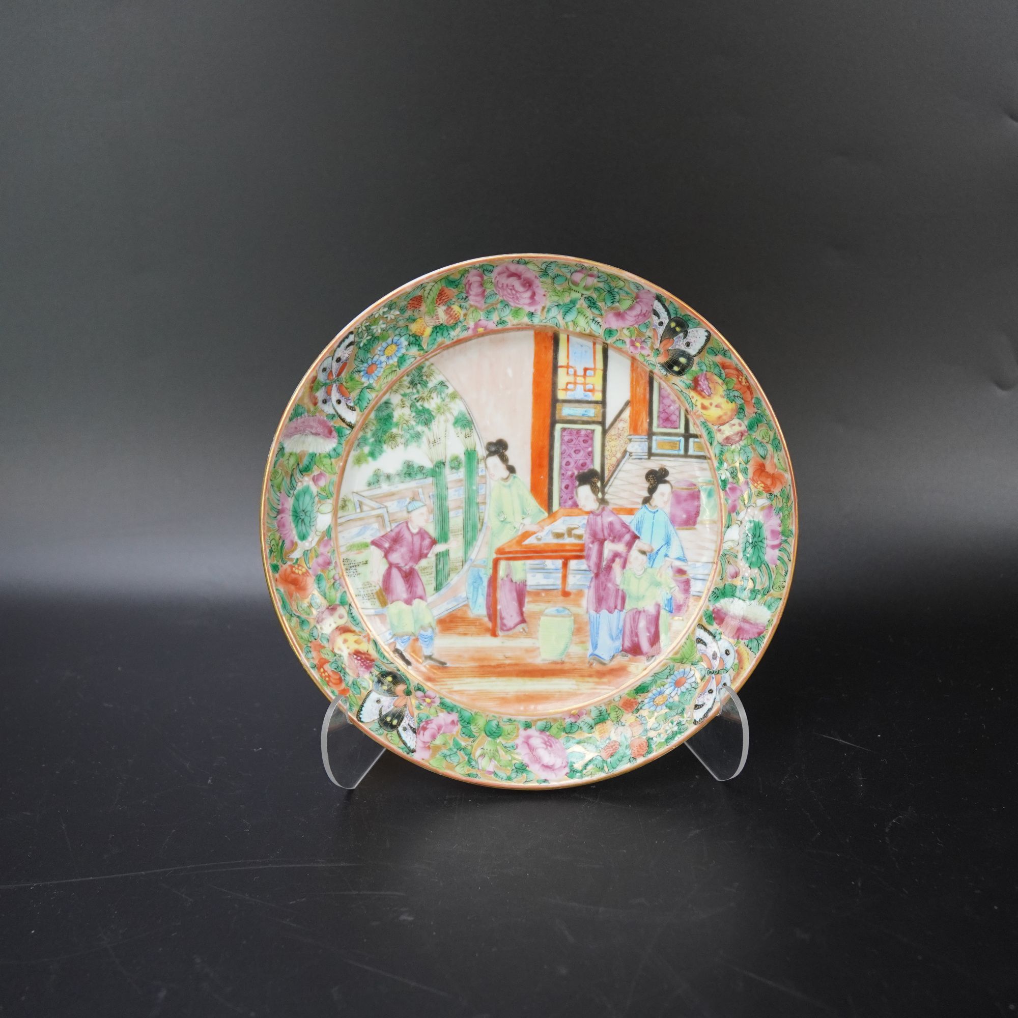 Lot.25070840清道光广彩人物故事花卉纹赏盘 直径：19.6cm