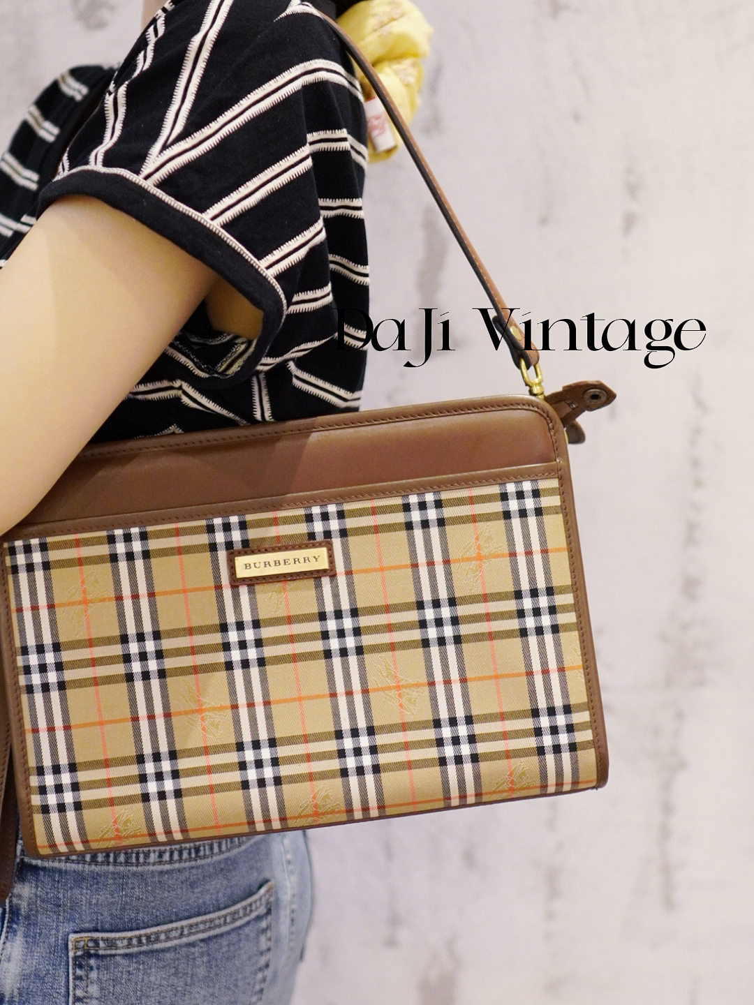 95新 BURBERRY/博柏利 大吉中古/Burberry战马格纹手拿包