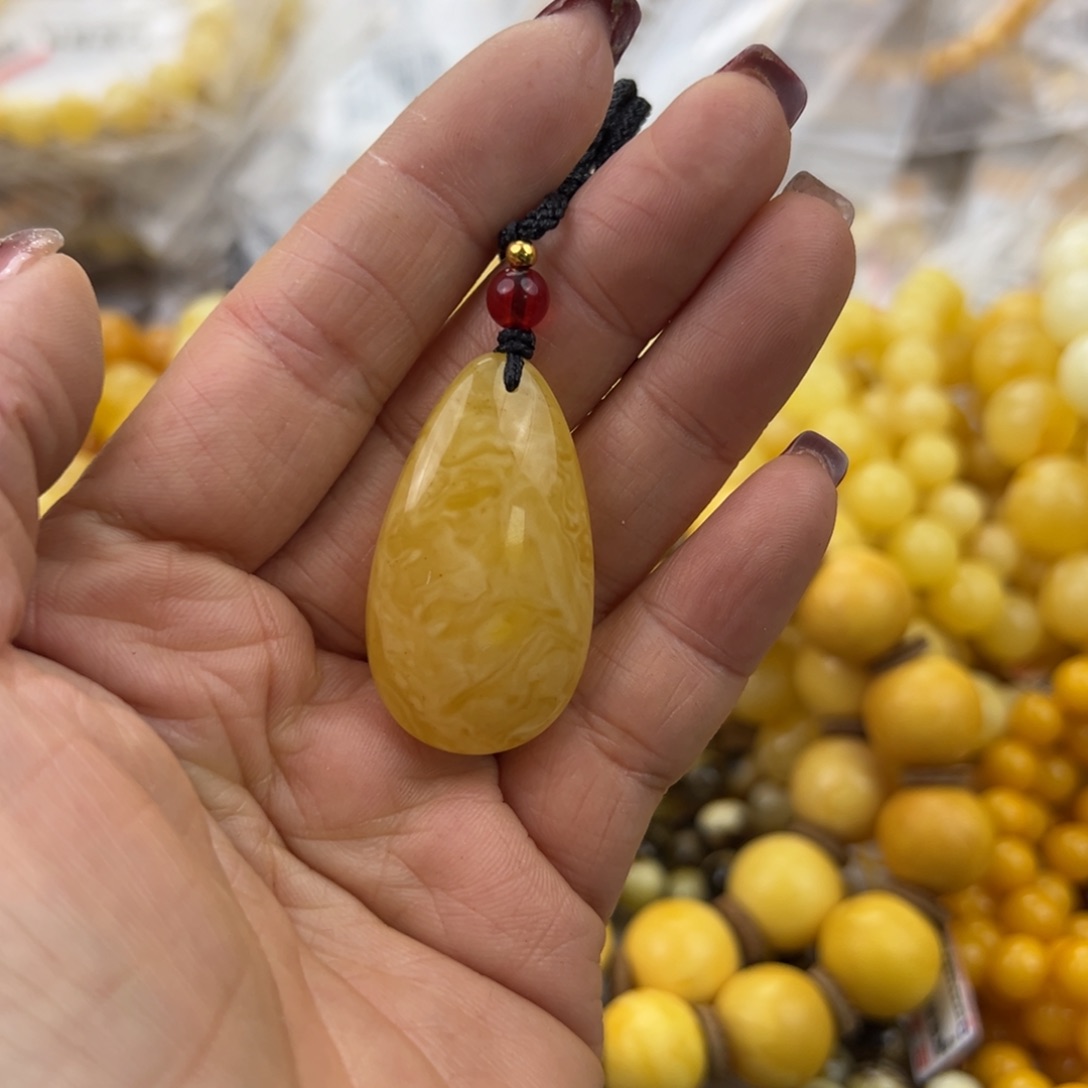 琥珀珠宝奇石未镶嵌