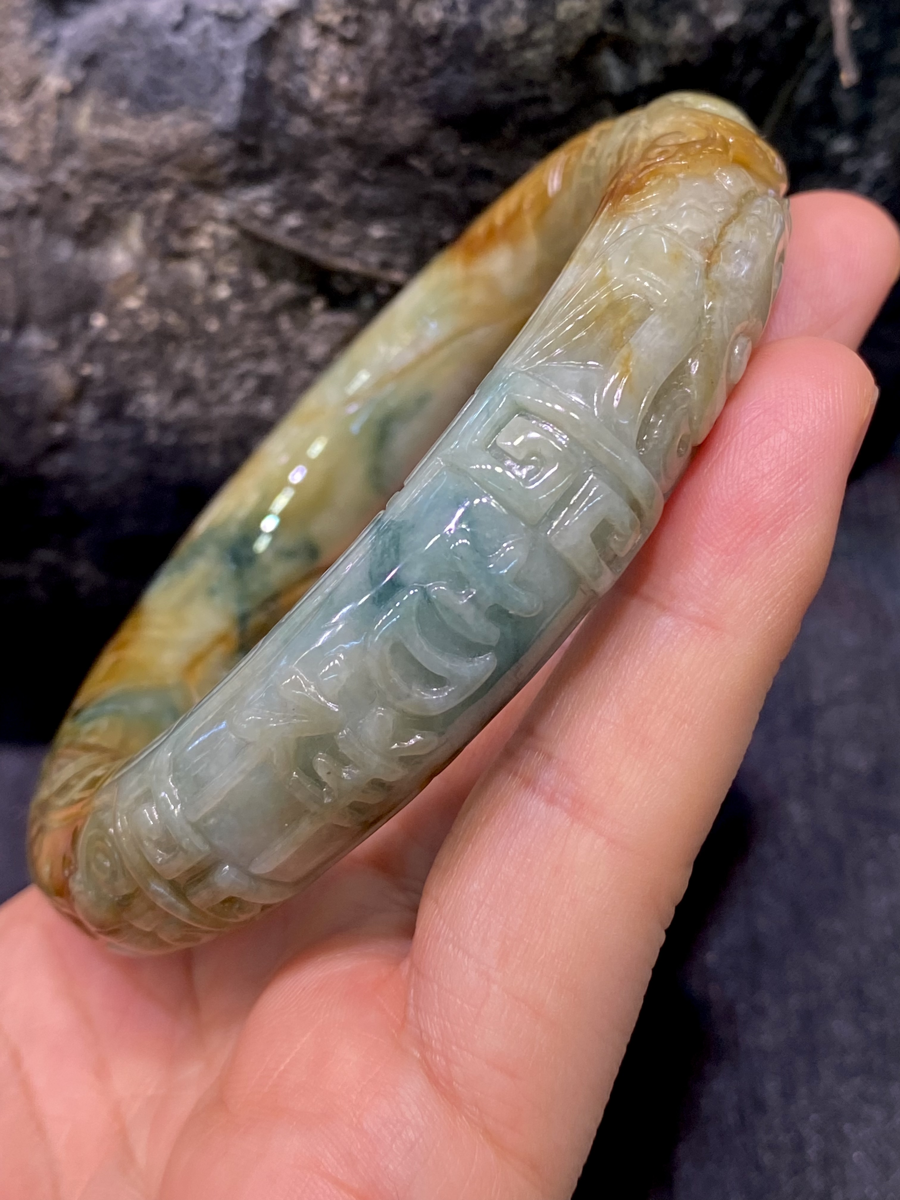 三彩雕花圆条手镯