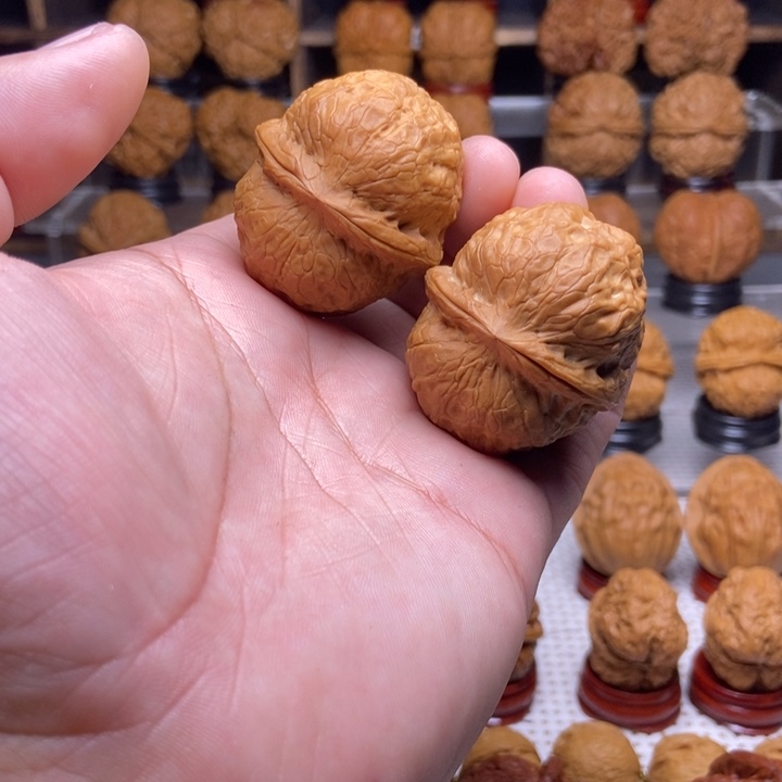 文玩核桃吊坠6粗筋玉罗汉