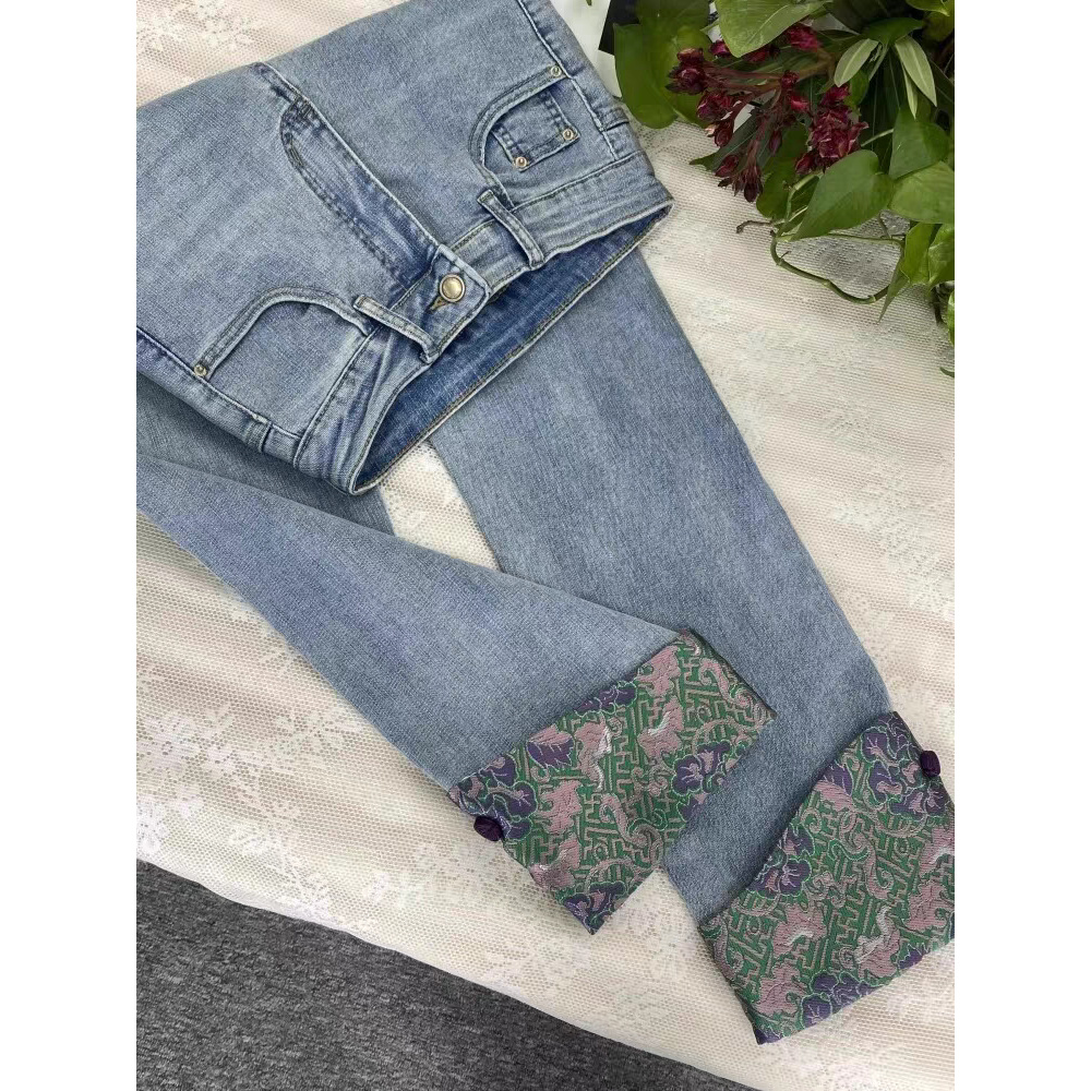 2026春款9800国风微喇牛仔裤女款刺绣设计感弹力显瘦长裤