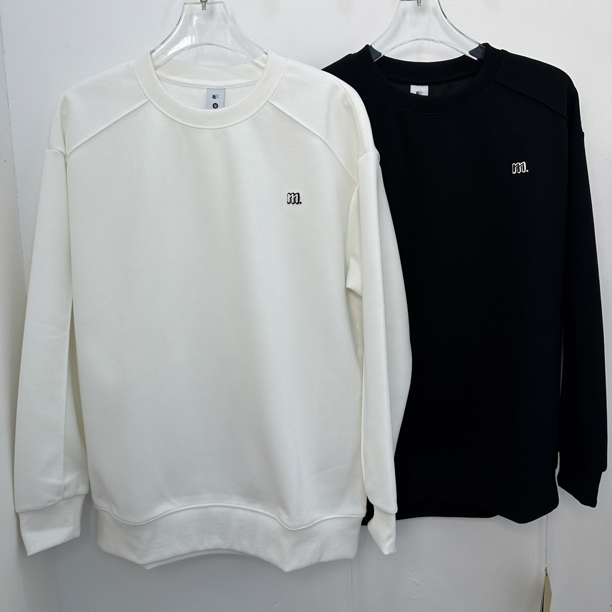 秋冬圆领长袖拼接刺绣宽松百搭潮流休闲套头卫衣男