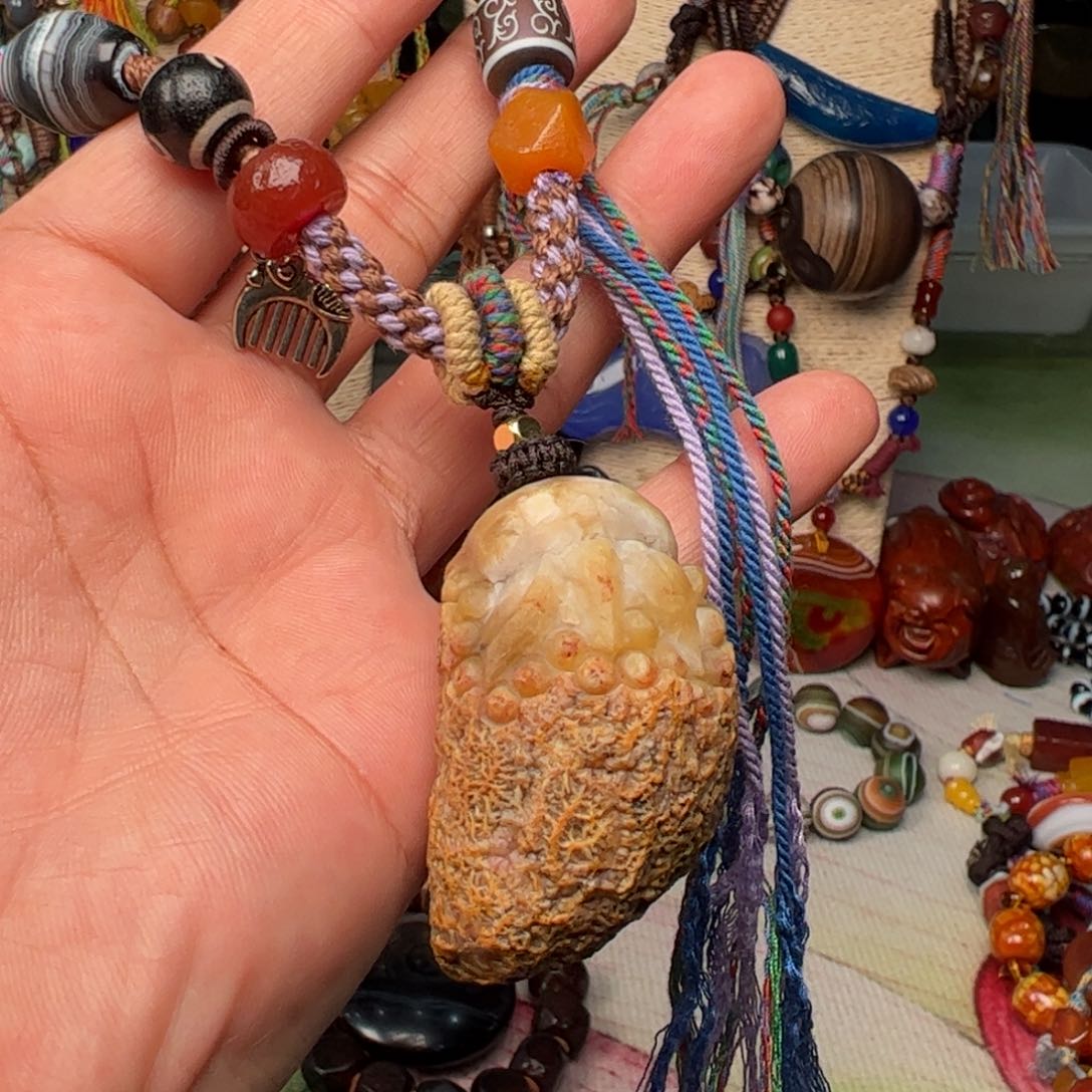 玛瑙/玉髓颈饰未镶嵌