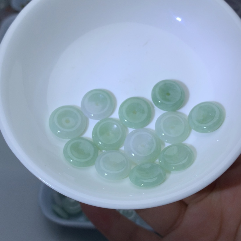 【闪购商品】未镶嵌翡翠手链卡13.5左右冰晴平安扣10颗