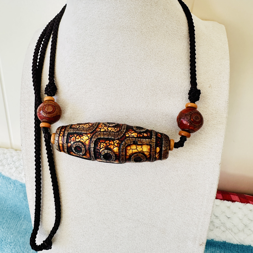 玛瑙材质的老气藏式九眼气质脖挂珠长55厘米左右