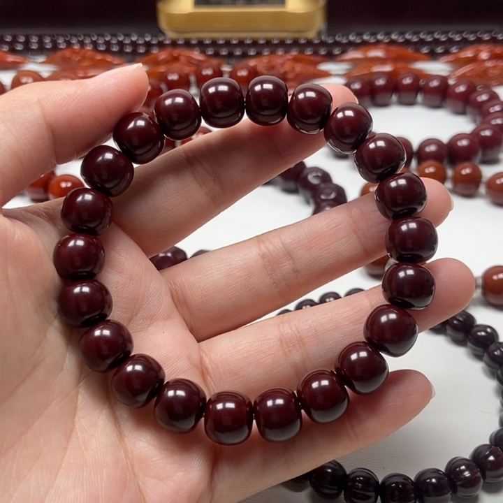 荣***跃橄榄核吊坠猴头猴