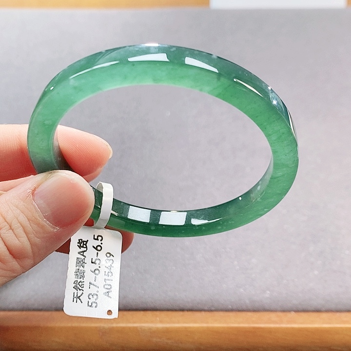 【闪购商品】翡翠手镯（圆镯）未镶嵌