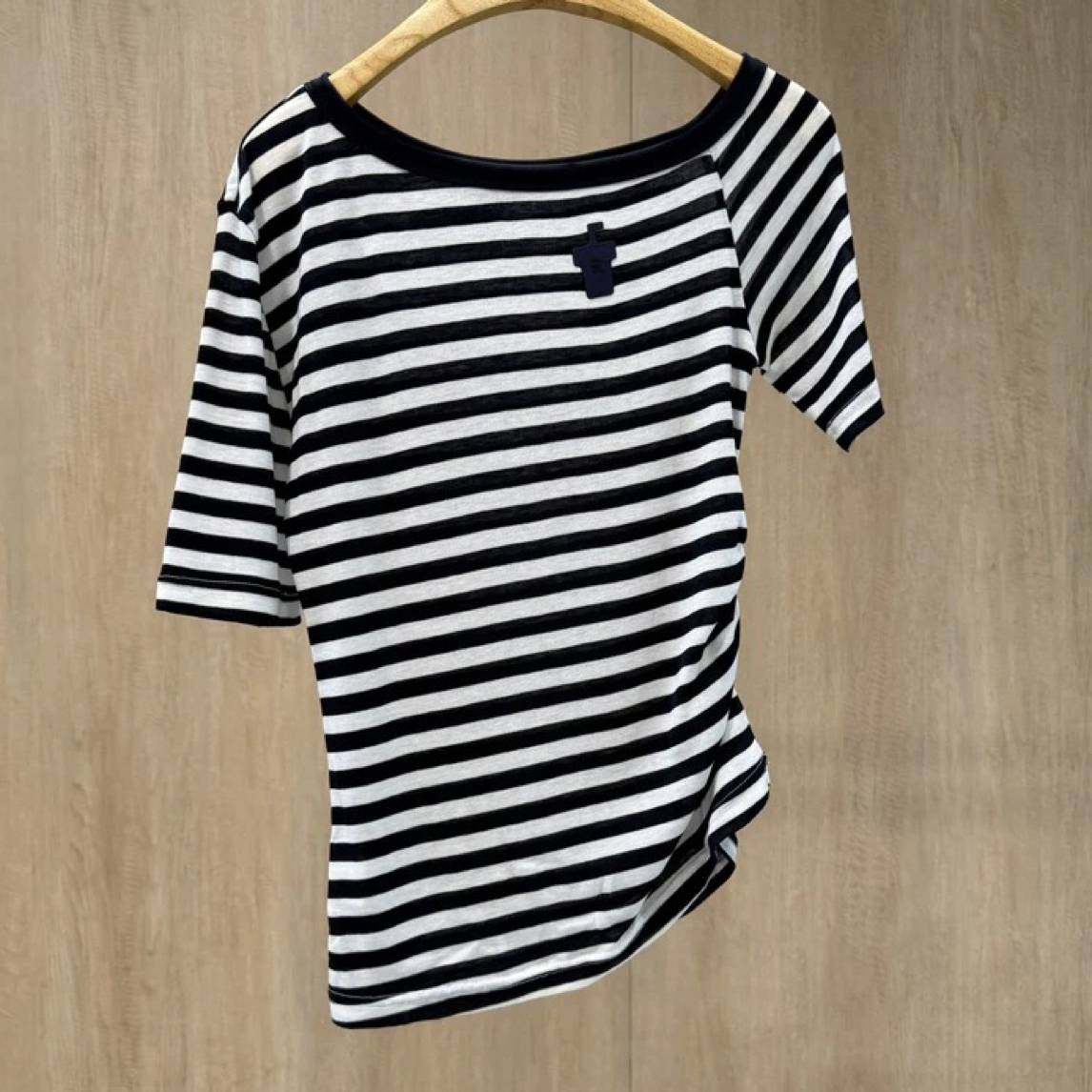 夏季新品～斜肩藏青色条纹短袖T恤