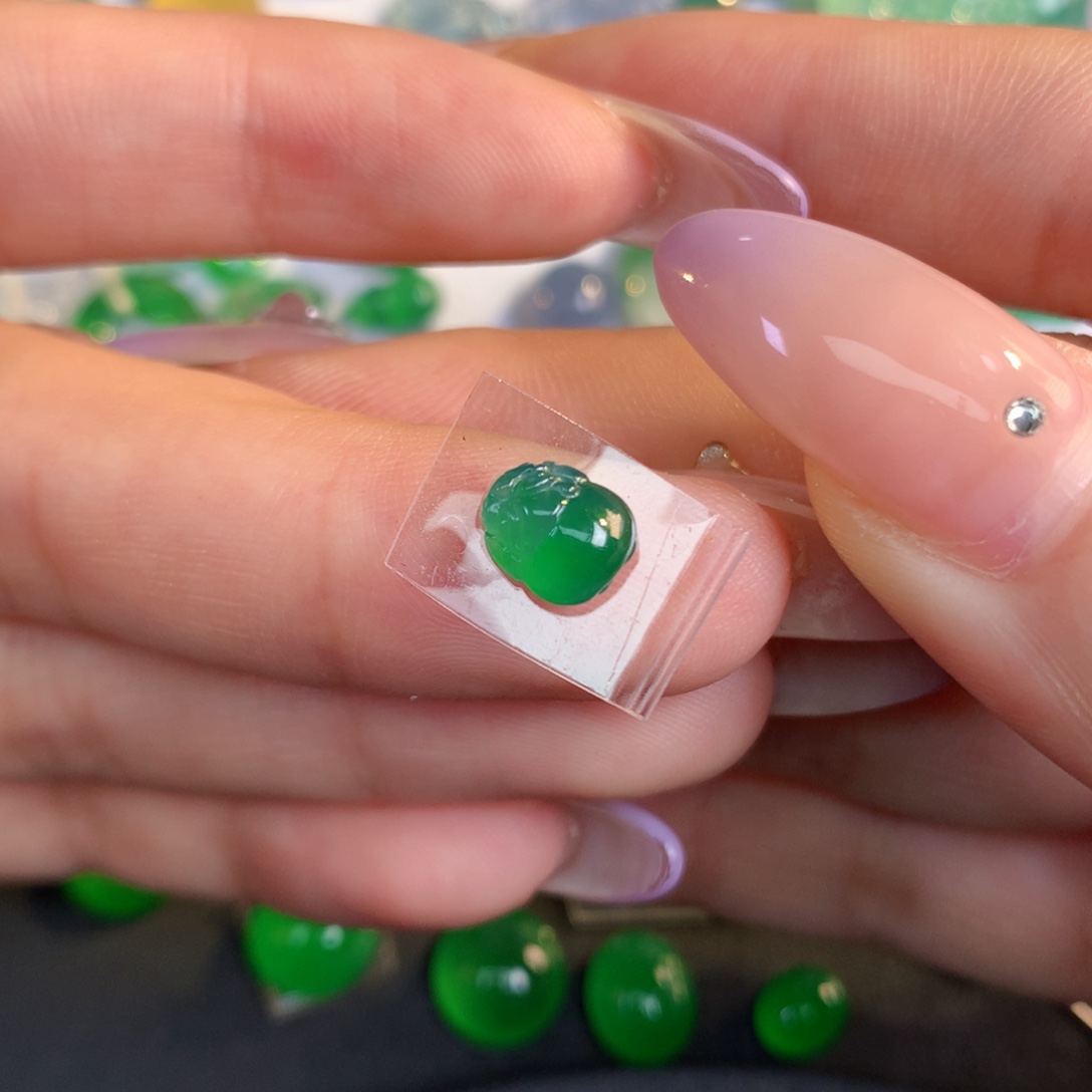 翡翠散珠翡翠翡翠7.3-6.1-3.5