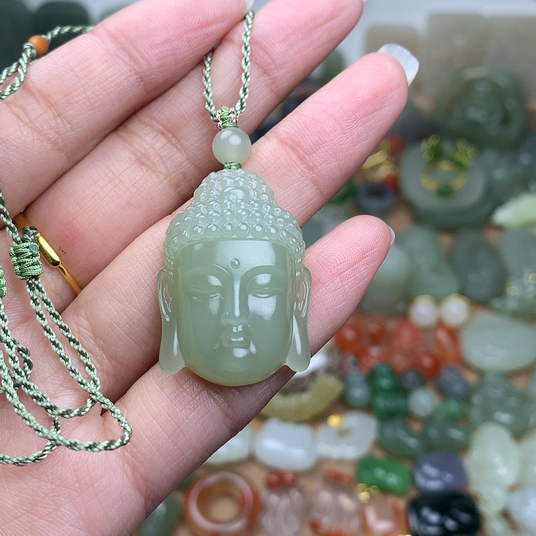 和田玉吊坠未镶嵌