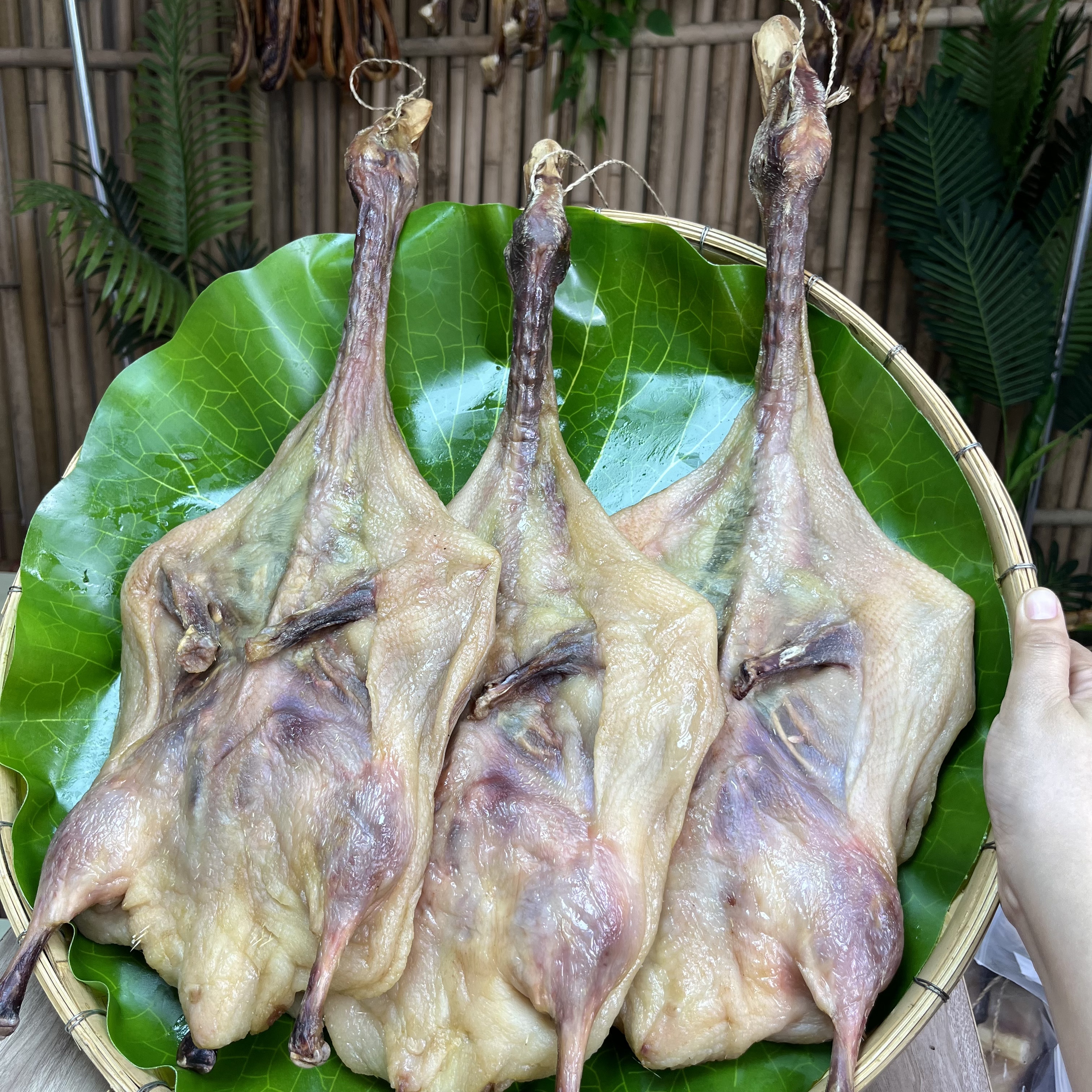 【腊全鸭】农家麻鸭仔皮薄肉厚咸香适中