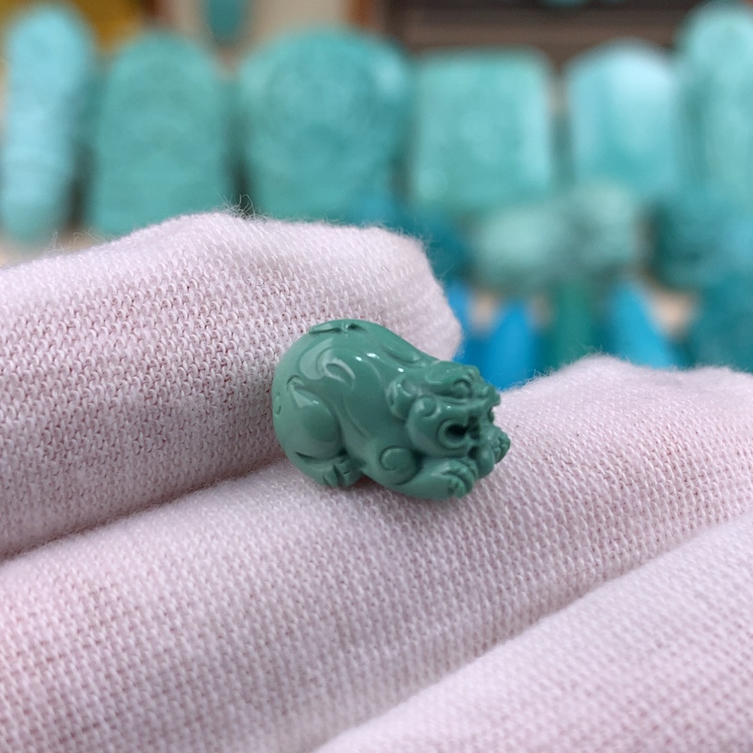 绿松石未镶嵌貔貅