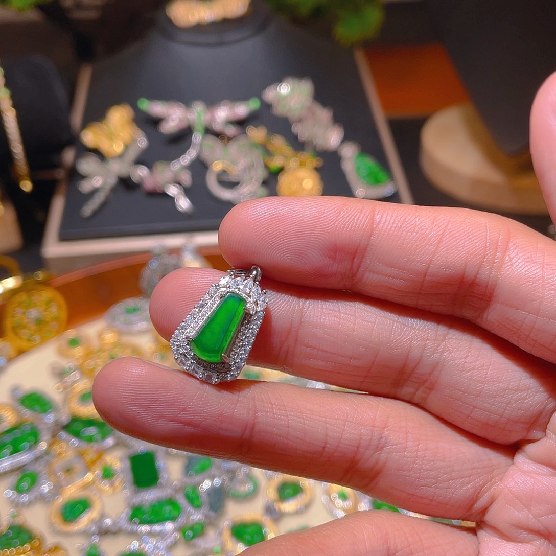 翡翠吊坠(不含链)银S925镶嵌