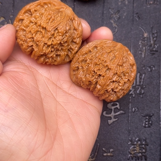 文玩核桃吊坠南疆