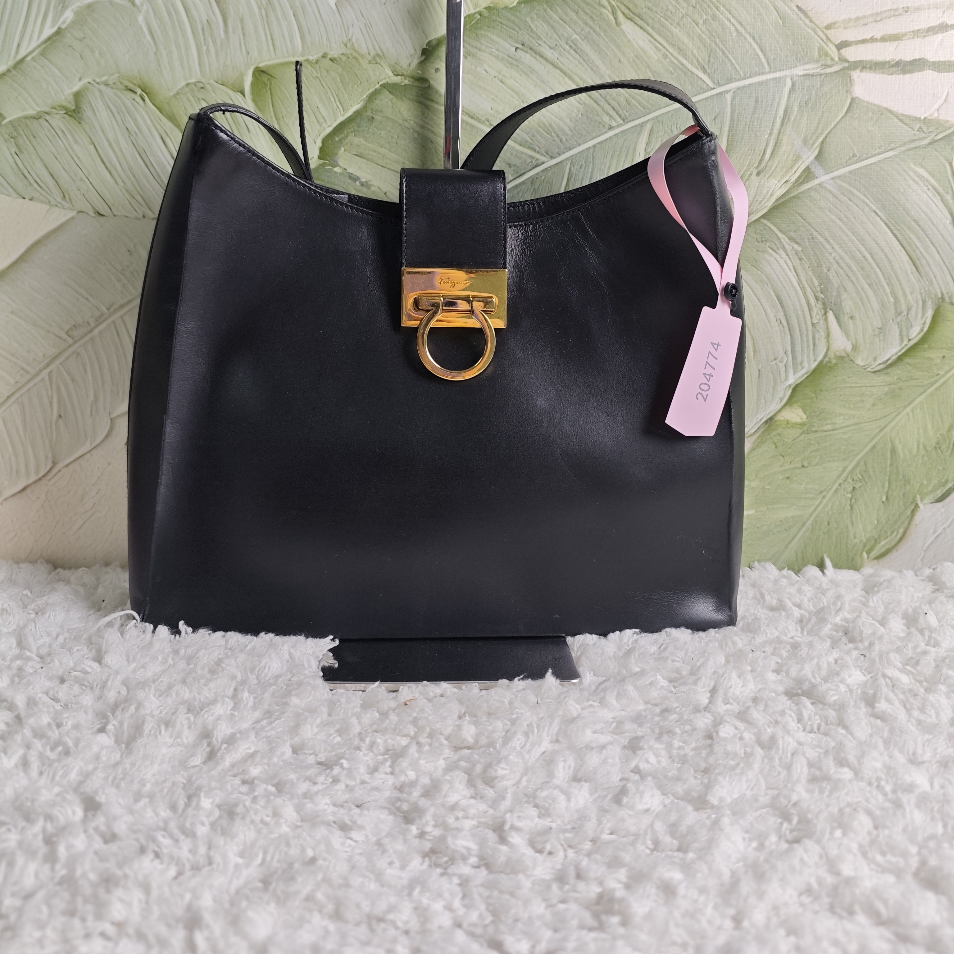 90新 FERRAGAMO/菲拉格慕 黑色时尚百搭气质女包 204774