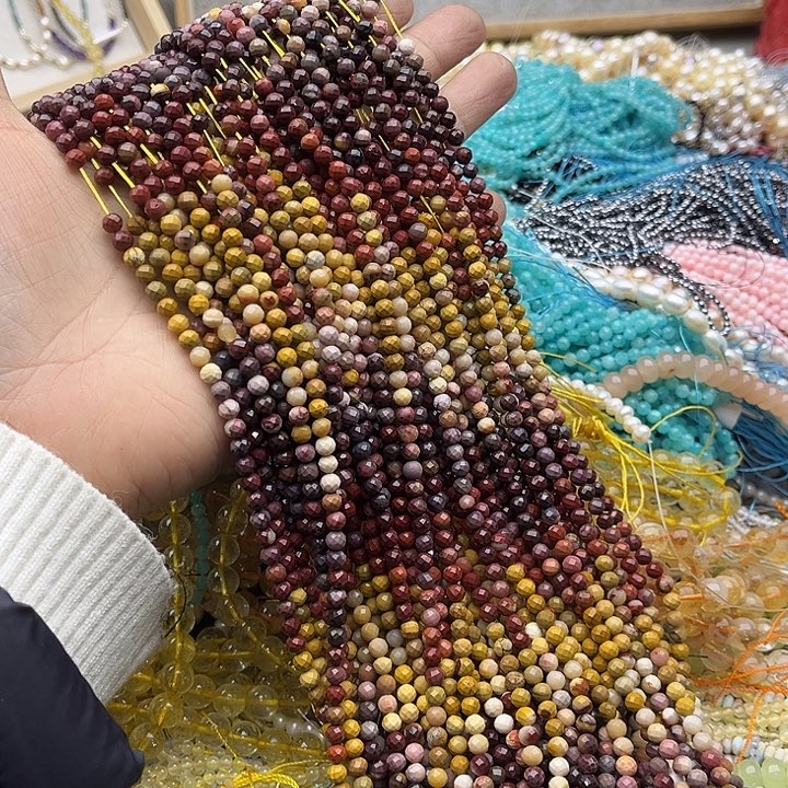 玛瑙/玉髓珠宝半成品未镶嵌一条4mm左右蛋黄石刻面