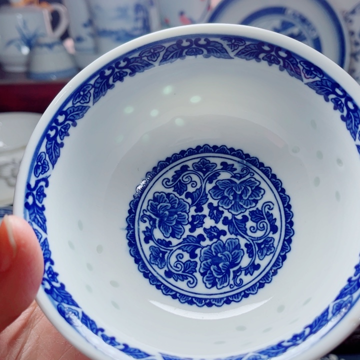  青花玲珑5寸饭碗牡丹花
