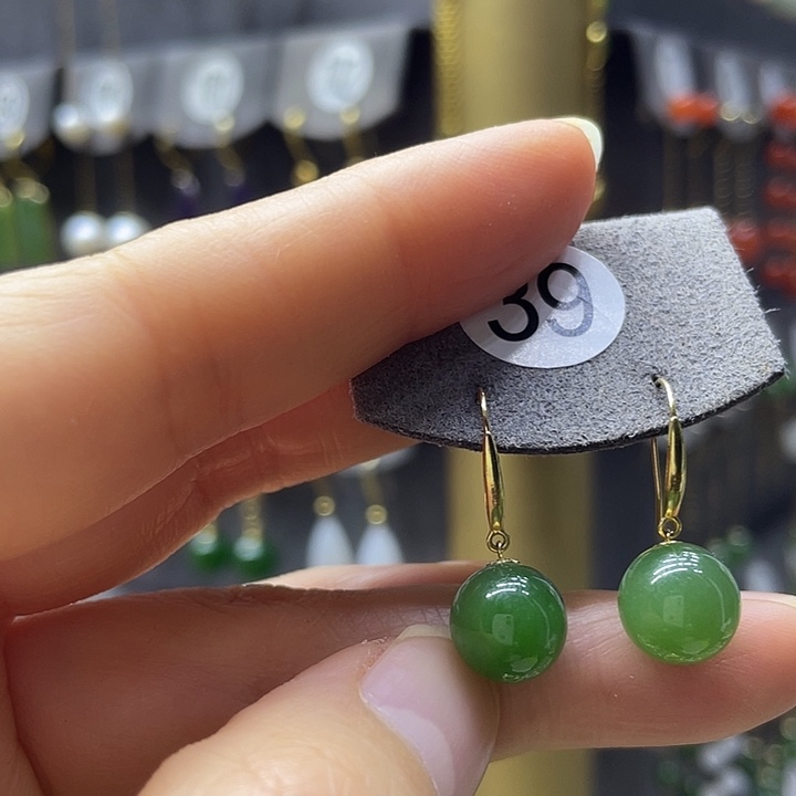 和田玉18K金镶嵌耳饰