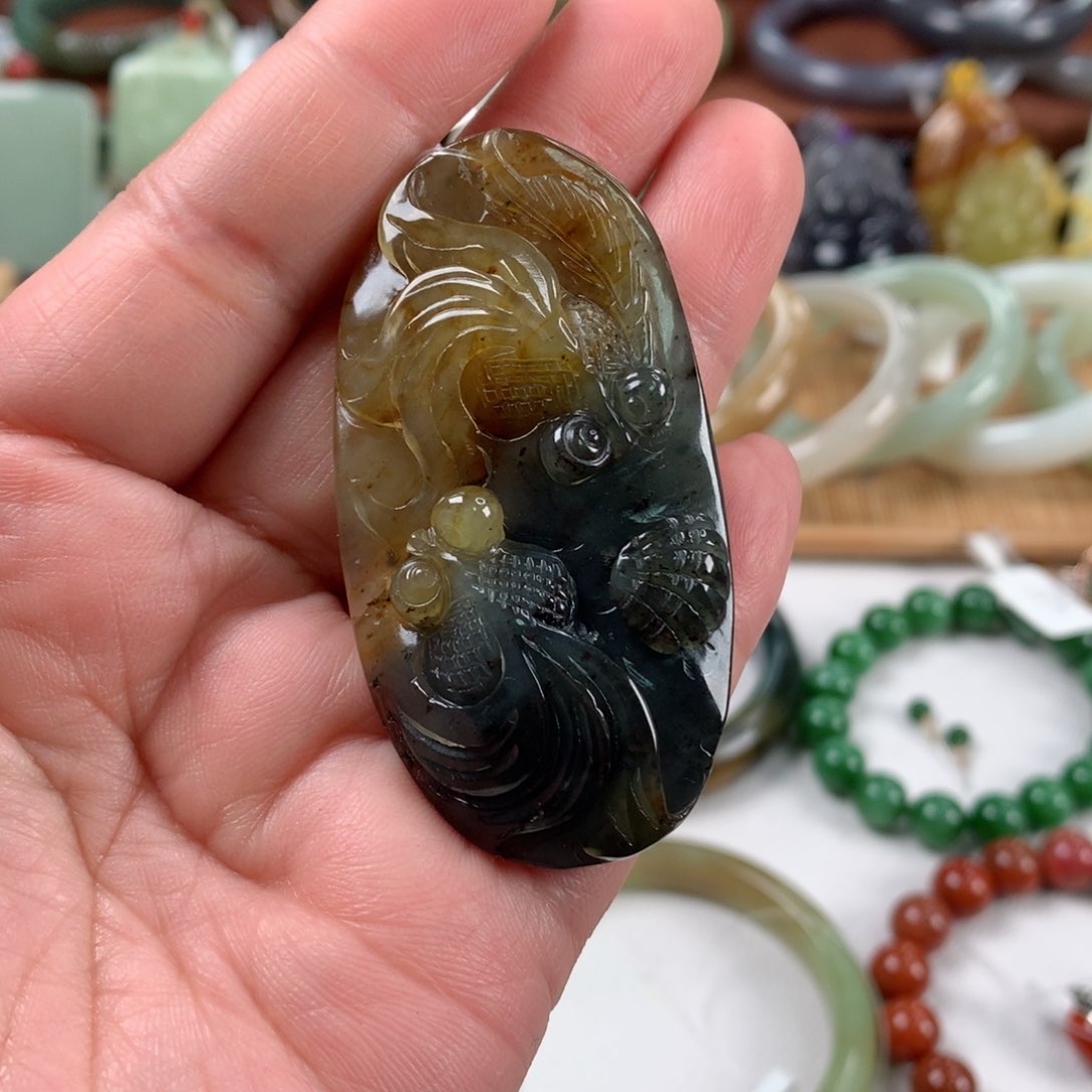 岫玉颈饰未镶嵌吊坠