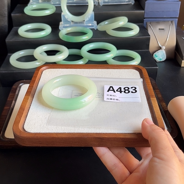 借***你非金属时尚手镯483