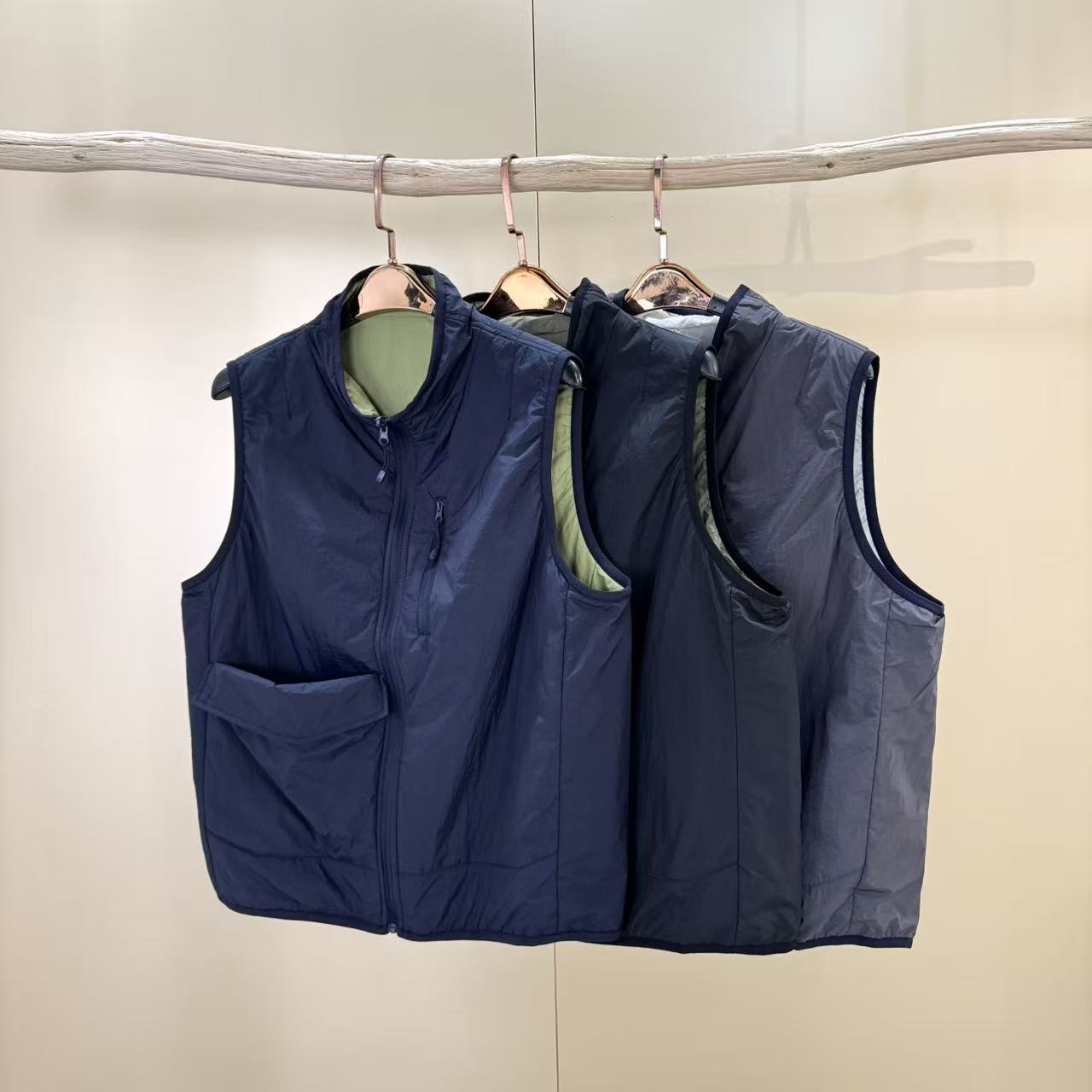 【金典名店】MR25102棉立领休闲两面穿马甲