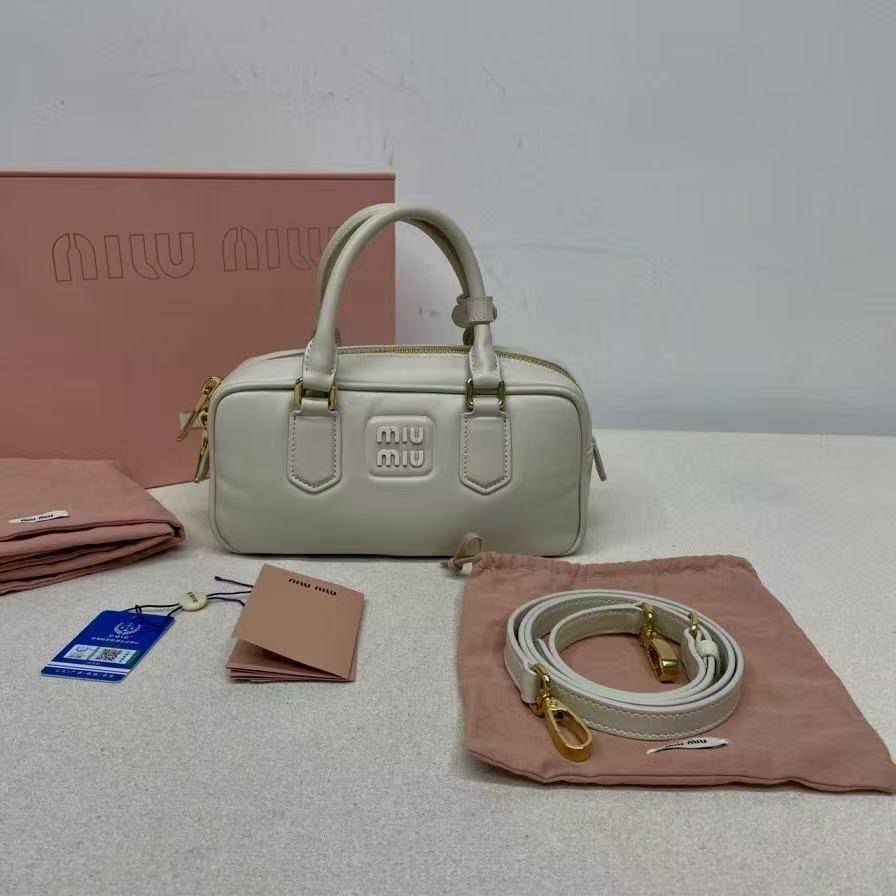 胖虎安安/缪缪/95新/公价0/箱包/两用包/31B2501090039