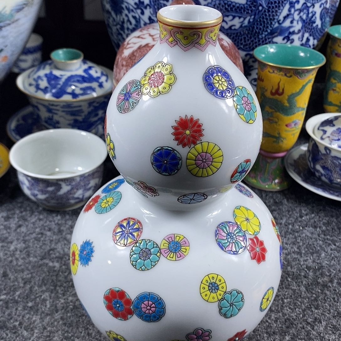 手工手绘陶瓷摆件工艺品