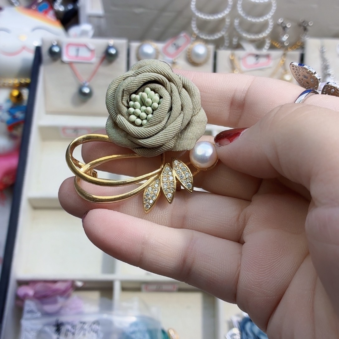 淡水珍珠合金耳饰