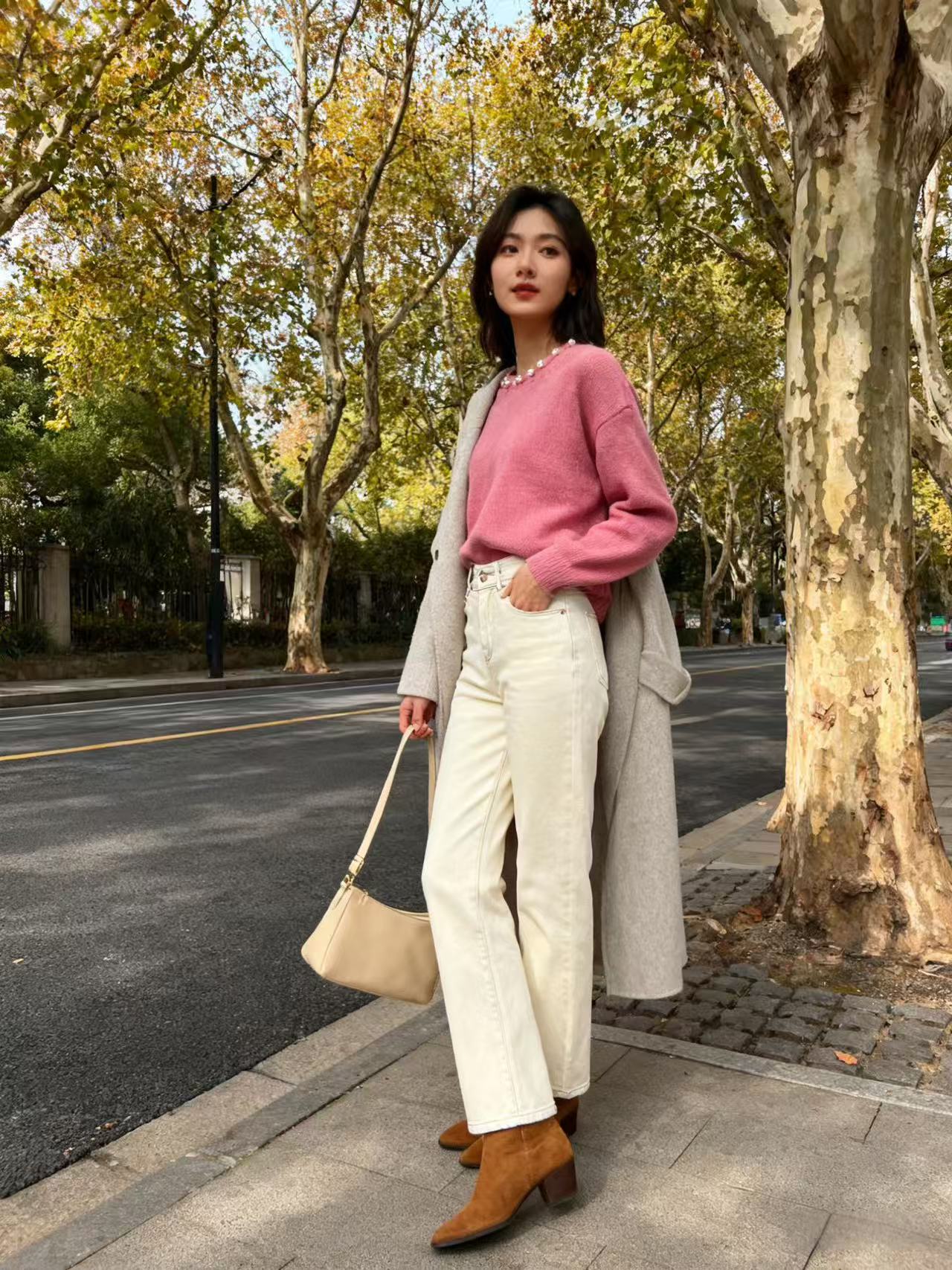 珍珠花朵圆领衫女士秋冬韩系毛衣百搭宽松