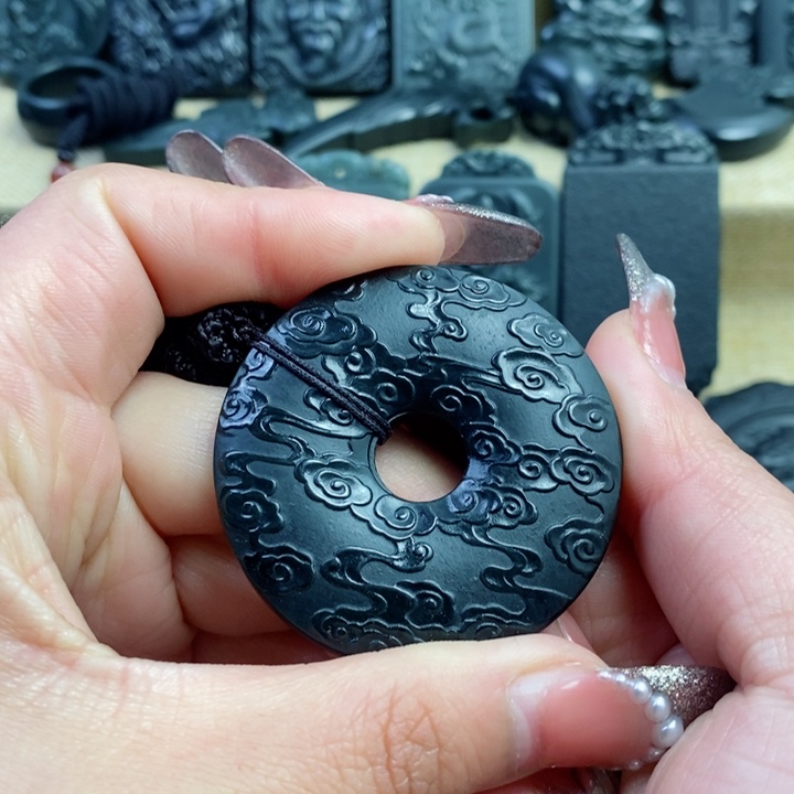 和田玉（青玉）颈饰未镶嵌