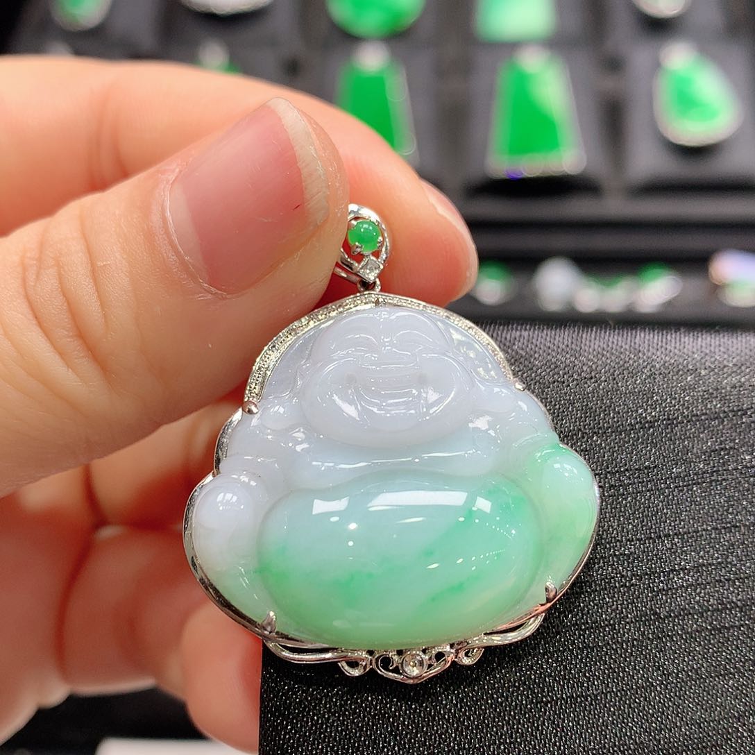 翡翠18K金镶嵌颈饰佛公