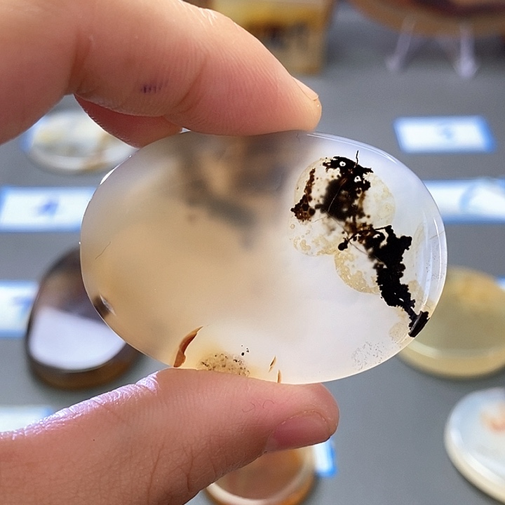 玛瑙/玉髓未镶嵌珠宝半成品