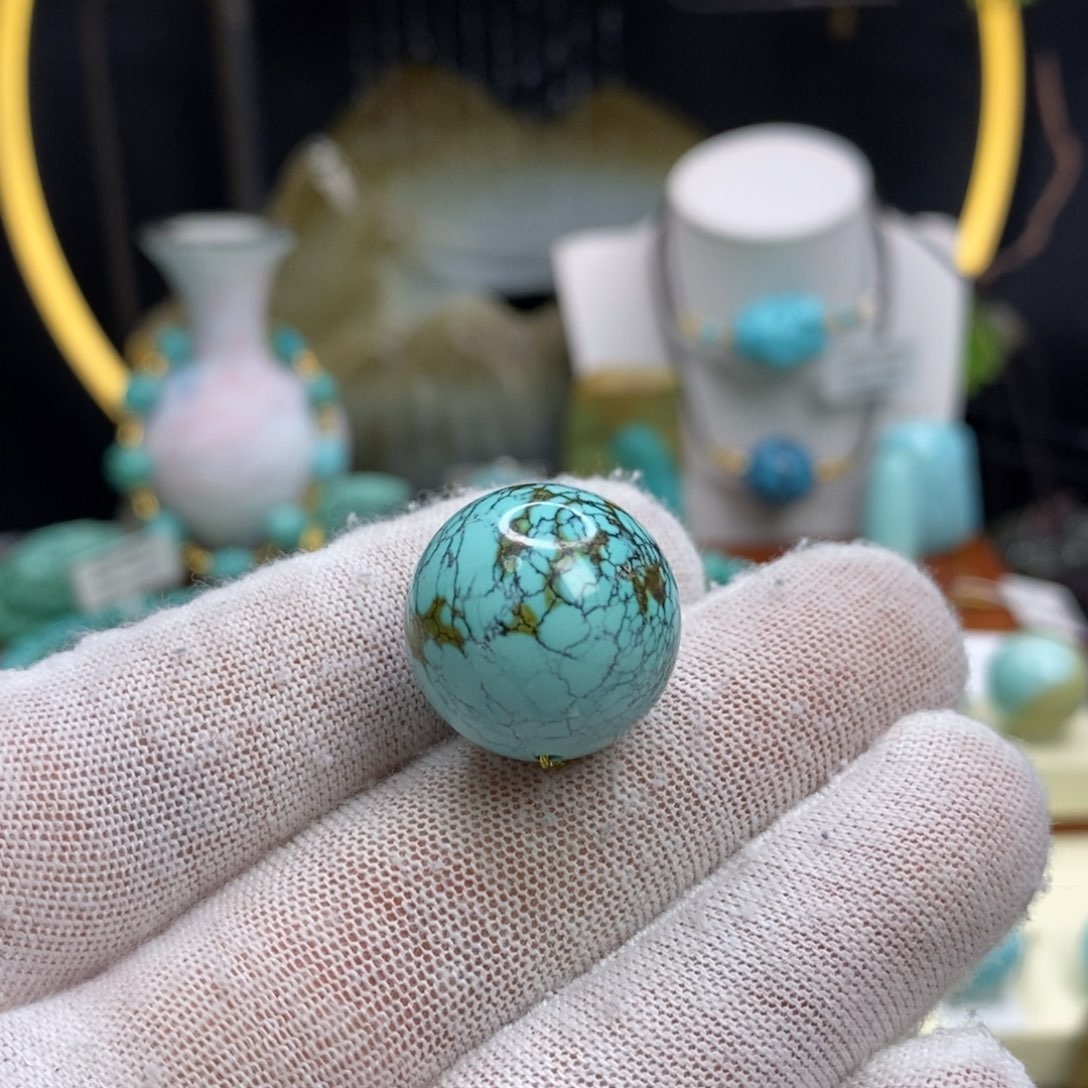 绿松石未镶嵌珠宝奇石19.3