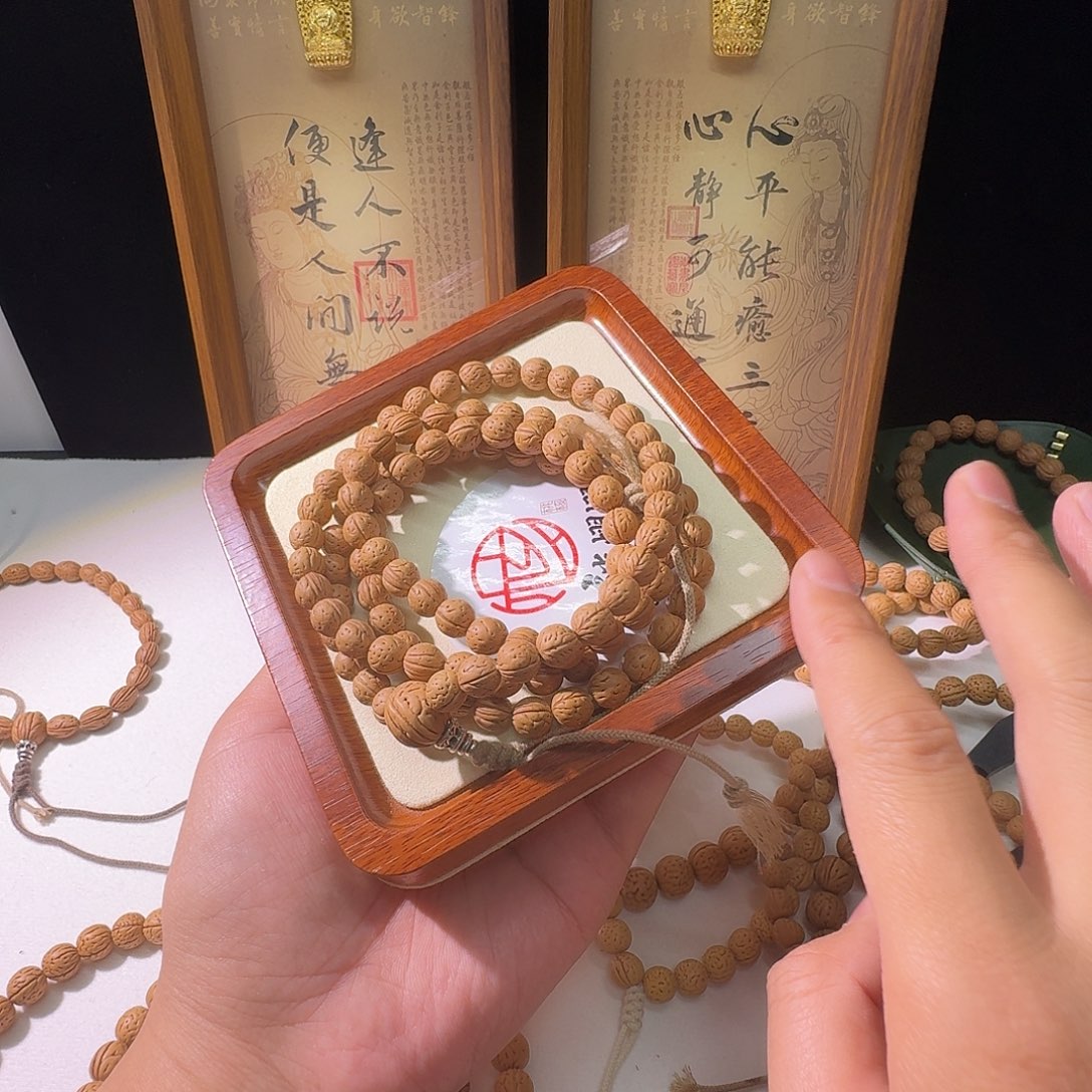 沈***圣桃核吊坠野生小黄桃脖挂