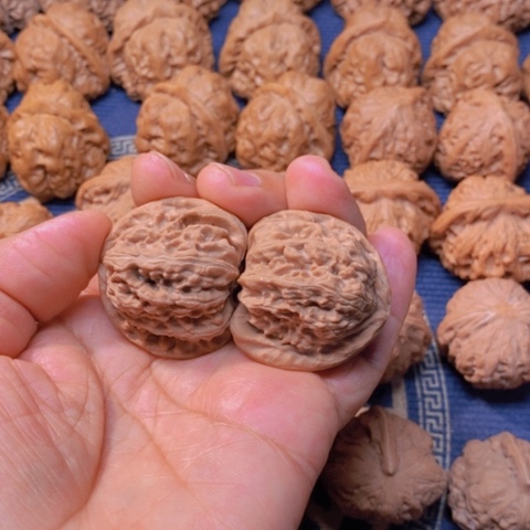 【闪购商品】吊坠文玩核桃啥*病白狮子38